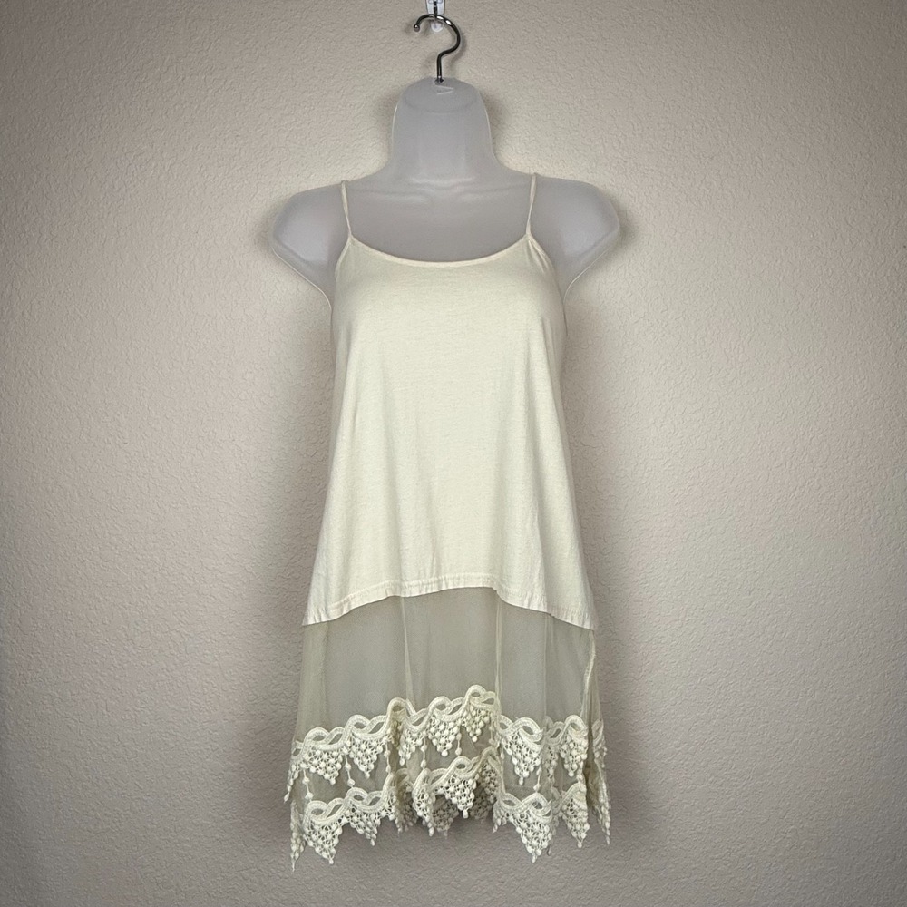 VTG Y2K Winter Lennon Cream Slip Dress Lace Handkerchief Hem Boho Babydoll Sz L